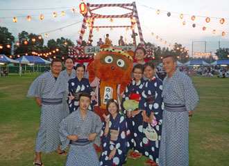 Commemorative photo in yukatas 