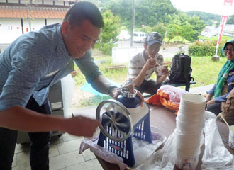 Shaved ice making